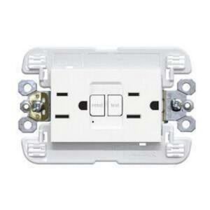 TOMA LIGHT GFCI CON POLO 15A 3 MODULOS BLANCO - BTICINO N4188GFG6